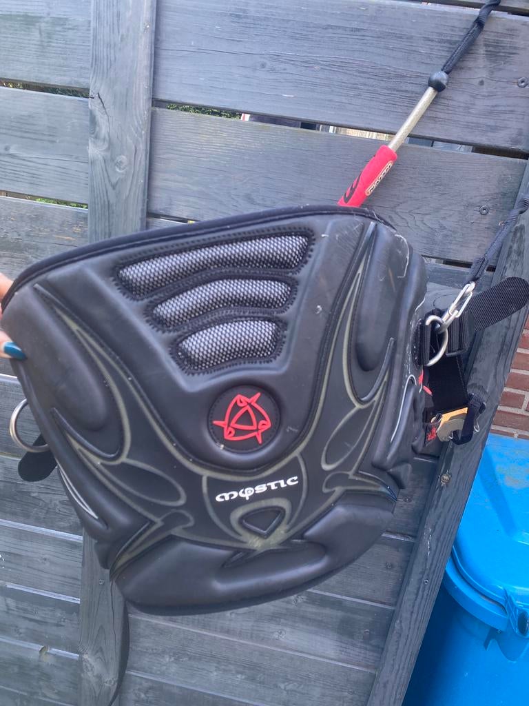 Kite heuptrapeze. Type warrior. Maat L. Met veiligheidsleash, Watersport en Boten, Kitesurfen, Geen board, Ophalen of Verzenden