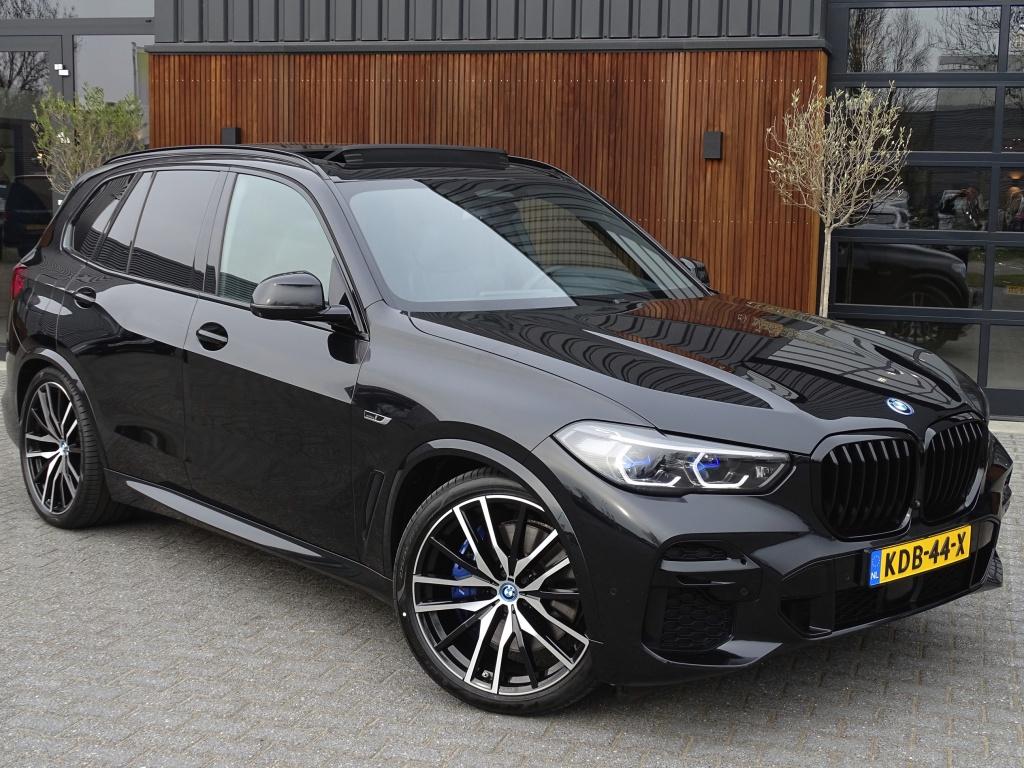 BMW X5 45e 394PK M-Sport / M- Individual / Skylounge / Laser, Auto's, BMW, Automaat, Gebruikt, Zwart, Leder