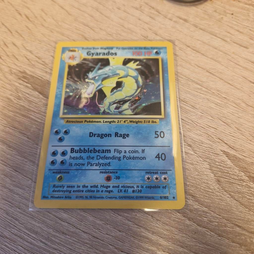 Pokémon Kaart Gyarados Base Set Holo Foil 6/102, Hobby en Vrije tijd, Verzamelkaartspellen | Pokémon, Ophalen of Verzenden, Gebruikt