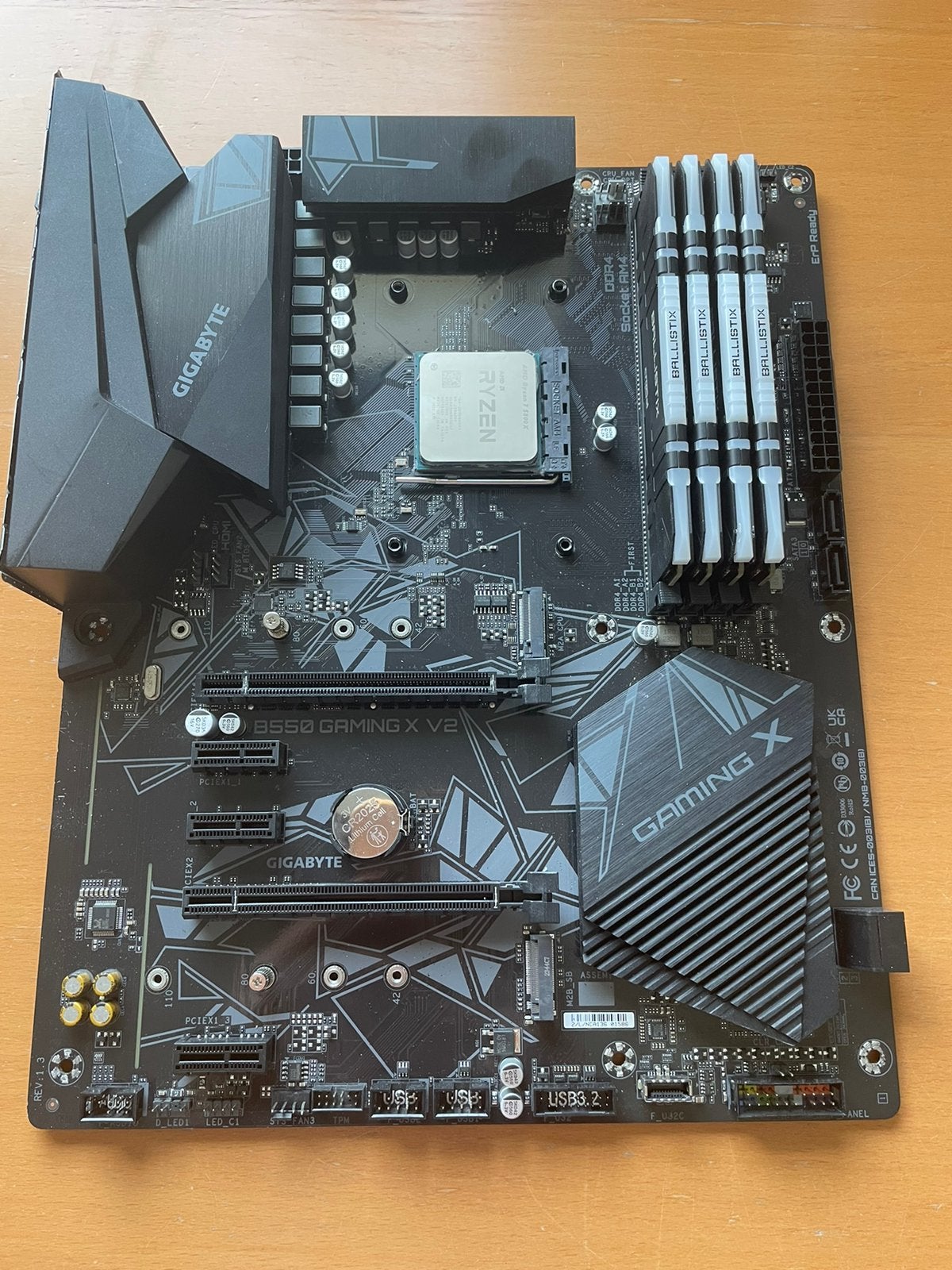 Ryzen 5800X 32GB DDR4 3200mhz Gigabyte Am4 moederbord, Computers en Software, Moederborden, Ophalen, Zo goed als nieuw, AMD, DDR4