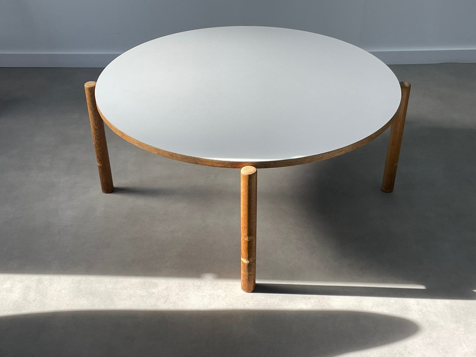 Vintage ronde salontafel, Huis en Inrichting, Ophalen, Gebruikt, 100 tot 150 cm, Rond