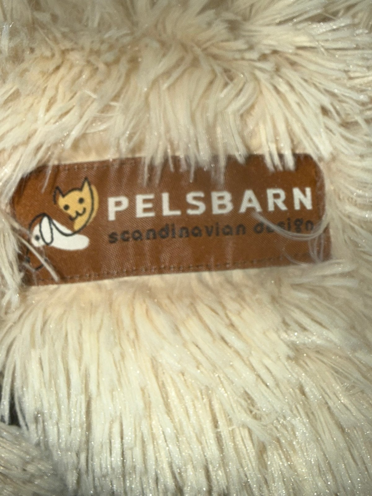 Pelsbaren hondenmand., Ophalen, Zo goed als nieuw