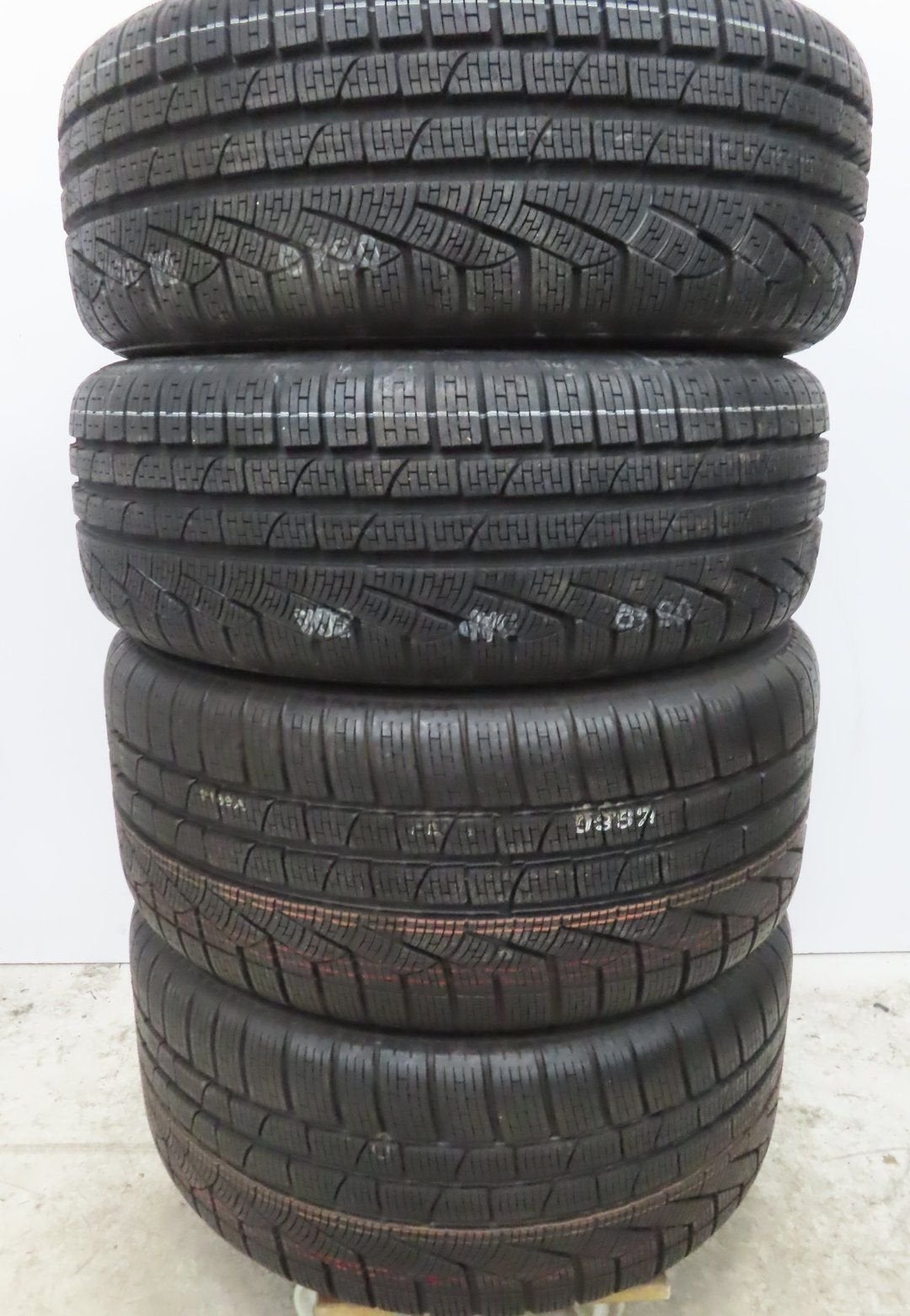 Mercedes C klasse W206 300E AMG 18 inch velgen winterbanden, 18 inch, Gebruikt, -, -