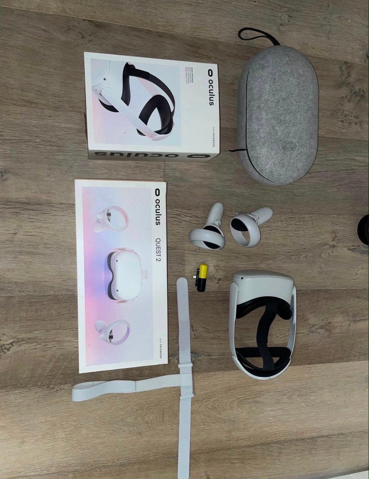 Oculus Quest 2 VR-bril met draagcase, Spelcomputers en Games, Virtual Reality, Ophalen of Verzenden, Gebruikt, VR-bril, Overige platformen