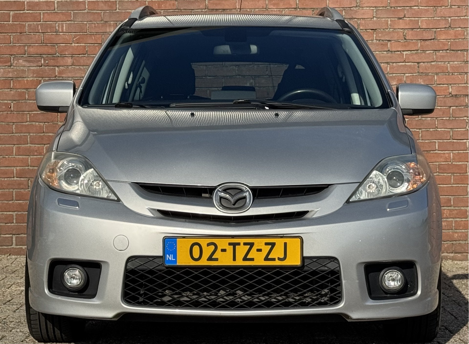 Mazda 5 2.0 ACTIVE 7P. | NL-AUTO! | NAVI! | CAMERA! | TREKHA, Auto's, Voorwielaandrijving, 145 pk, Stof, Zwart