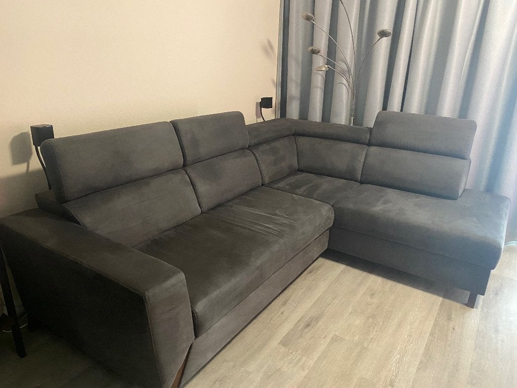 Foto 5 van Compleet eetkamer inrichting met 6 leren stoelen salontafel
