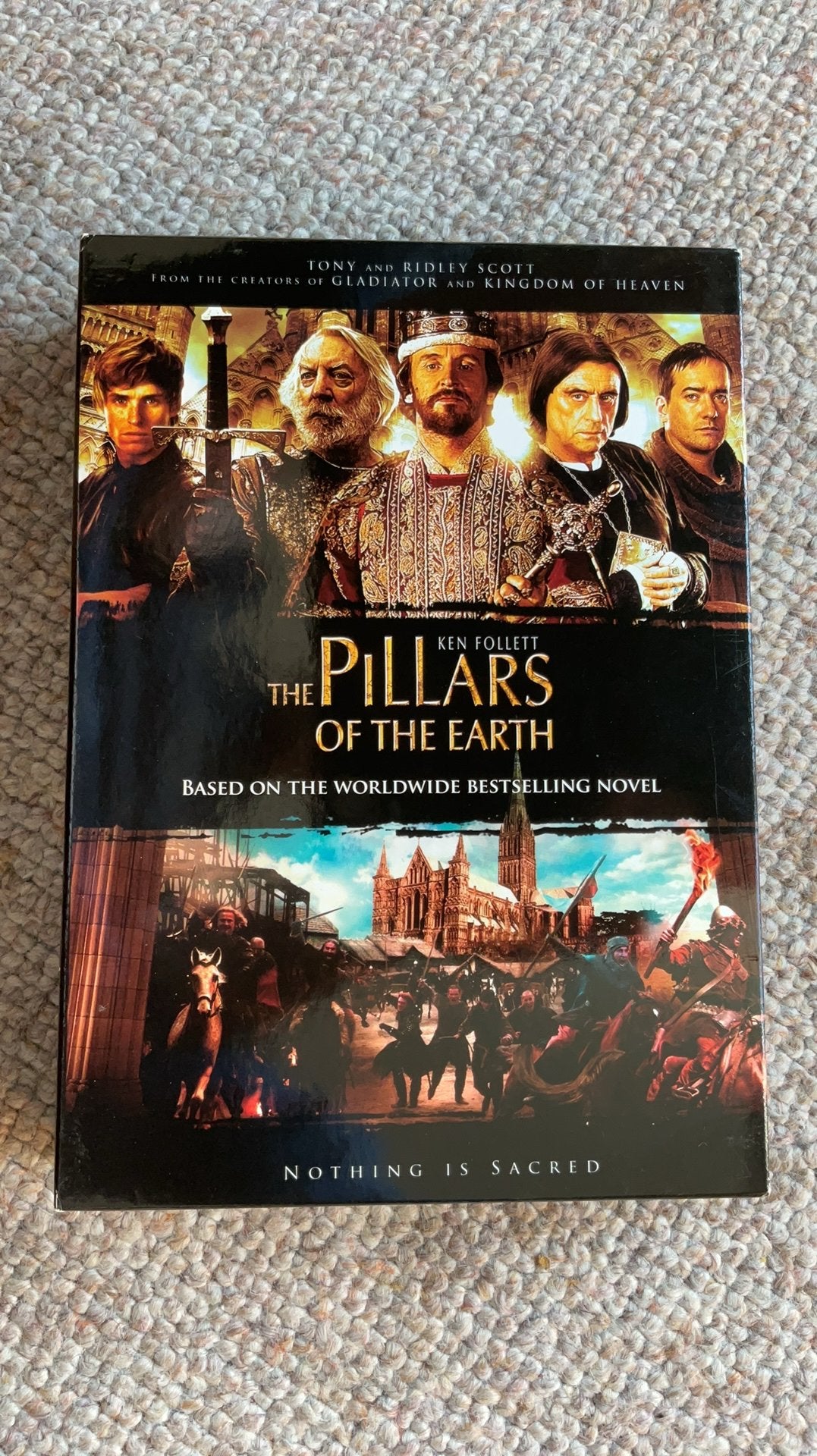 The PILLARS of the EARTH., Vanaf 16 jaar, Boxset, Ophalen of Verzenden, Zo goed als nieuw