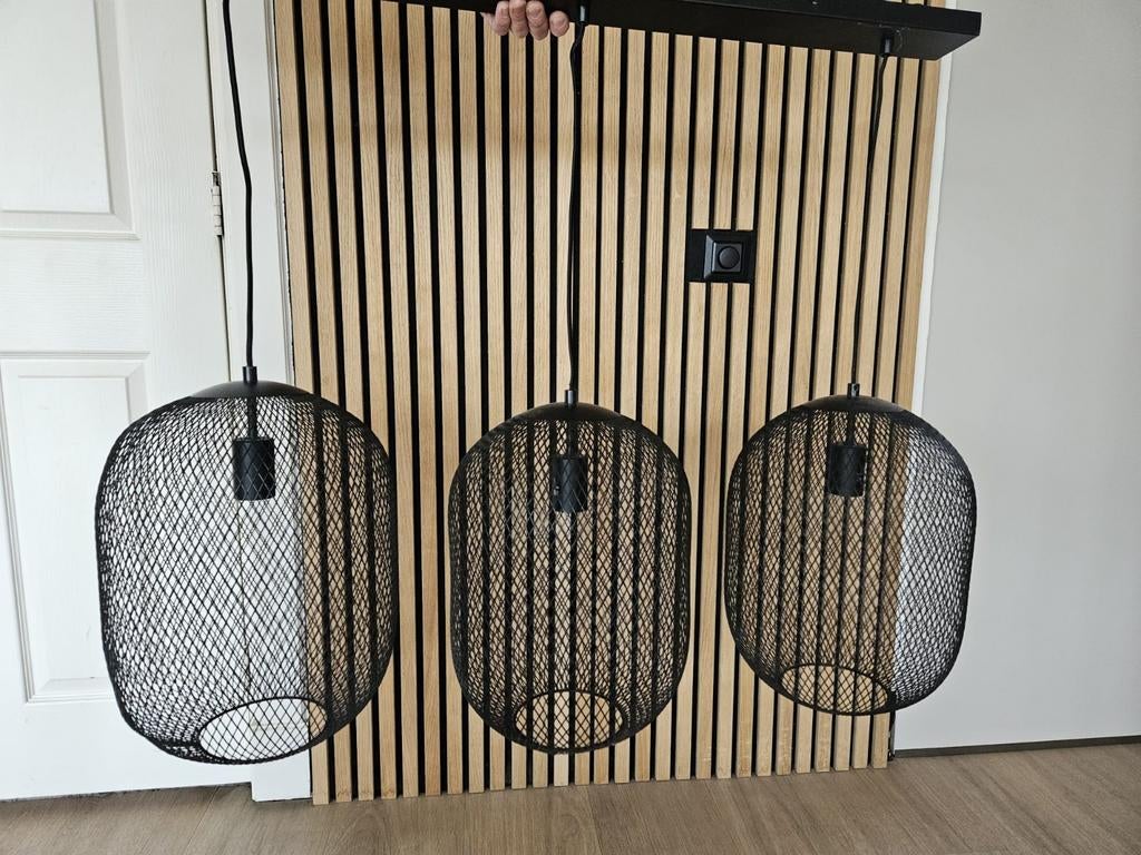 Zwarte plafondlamp met 3 bollen - 90x8cm, Ophalen, Zo goed als nieuw, Metaal, Modern, Industrieel