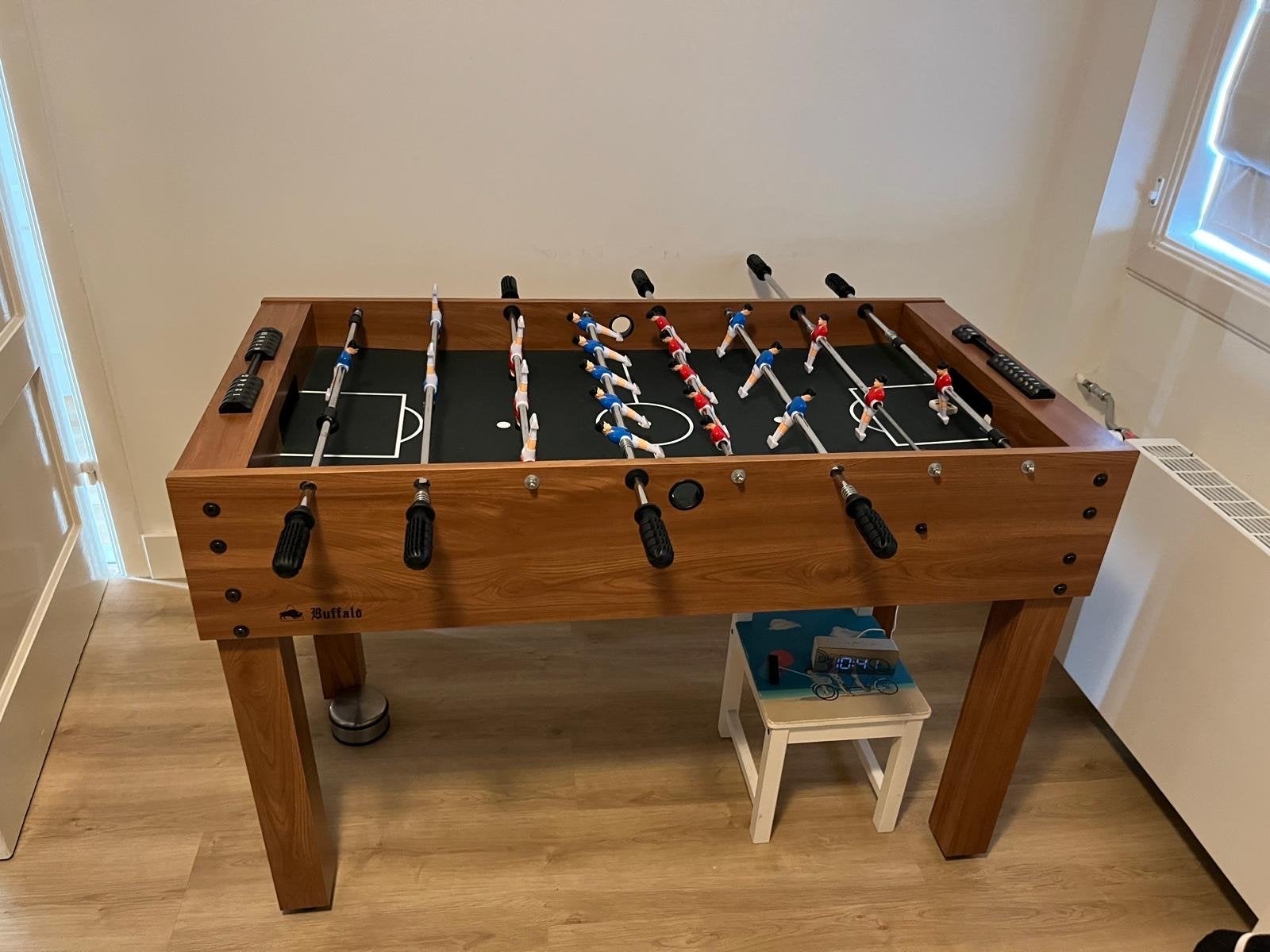 Buffalo voetbaltafel voor kinderen - Gebruikt maar prima!, Kinderen en Baby's, Speelgoed | Voetbaltafels, Ophalen, Gebruikt