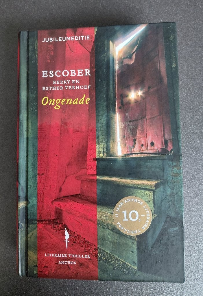 Escober (Berry en Esther Verhoef) - Ongenade, Ophalen of Verzenden, Gelezen, Esther Verhoef, Nederland