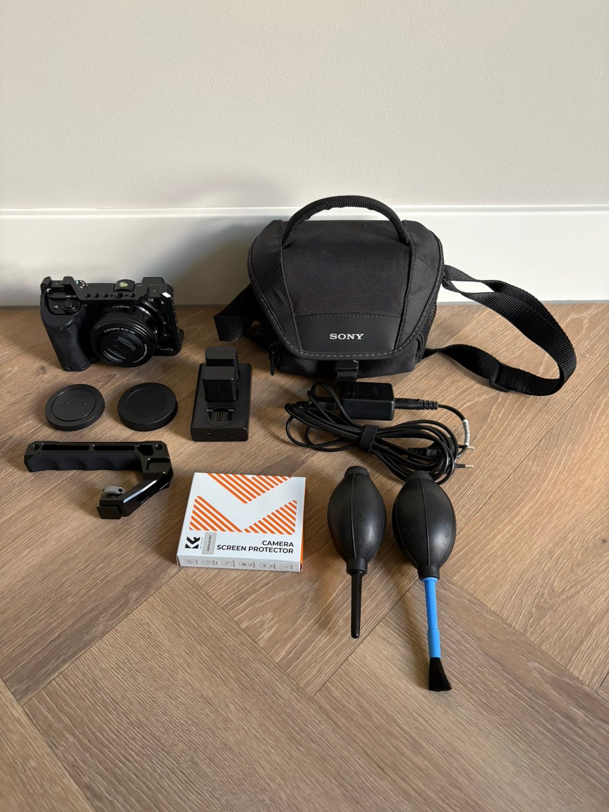 Sony a6100 met kitlens 16-50mm f3.5-5.6, Ophalen, Zo goed als nieuw, Sony