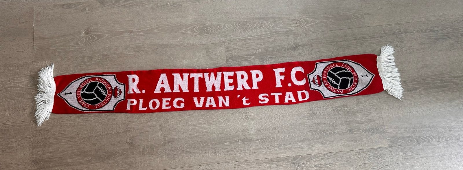 8 Voetbal Sjaals in 1 Koop - Diverse Clubs en Evenementen, Verzamelen, Verzenden, Gebruikt, Vaantje of Sjaal