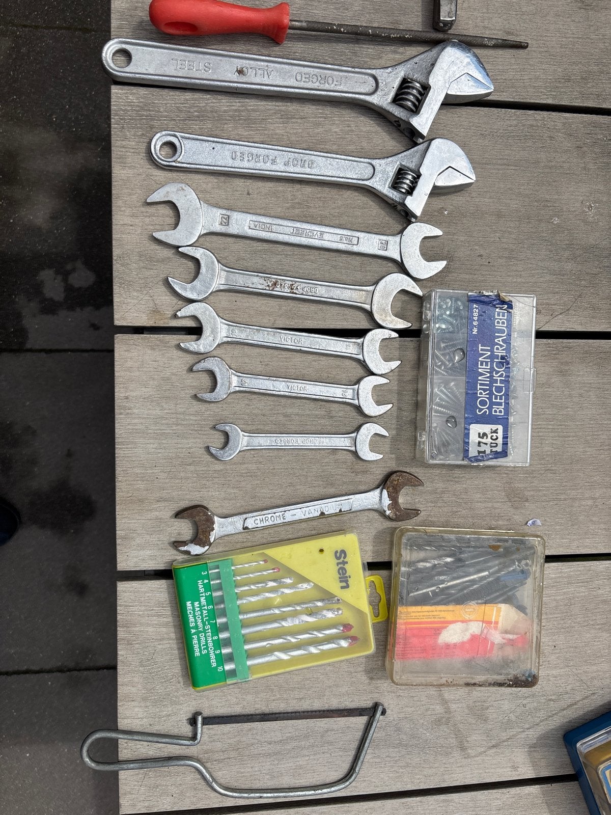 Diverse gereedschapsset: sleutels, boren, hamer en meer, Ophalen, Gebruikt, Gereedschapsset, Overige merken