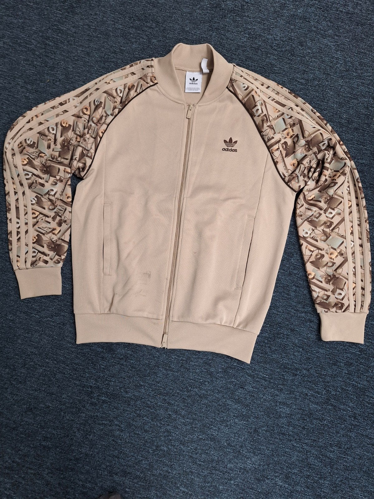 trainingsjack Adidas, Maat 48/50 (M), Beige, Ophalen of Verzenden, Zo goed als nieuw