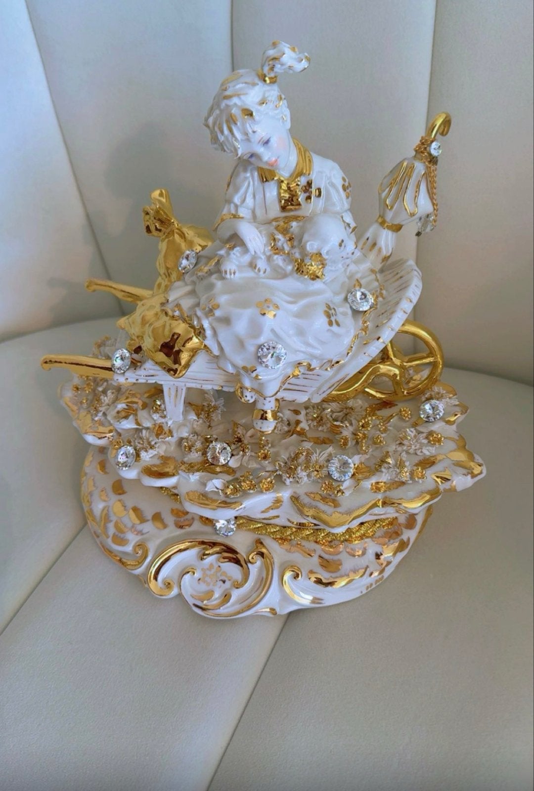 Capodimonte beeldje met bladgoud en Swarovski, 25 cm, Ophalen of Verzenden
