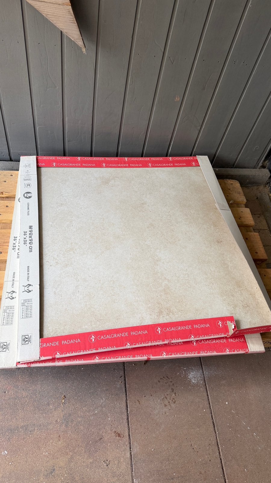 Restpartij sanitair tegels 90x90 cm – kleur Sand, Ophalen, 60 cm of meer, Keramiek, Zo goed als nieuw