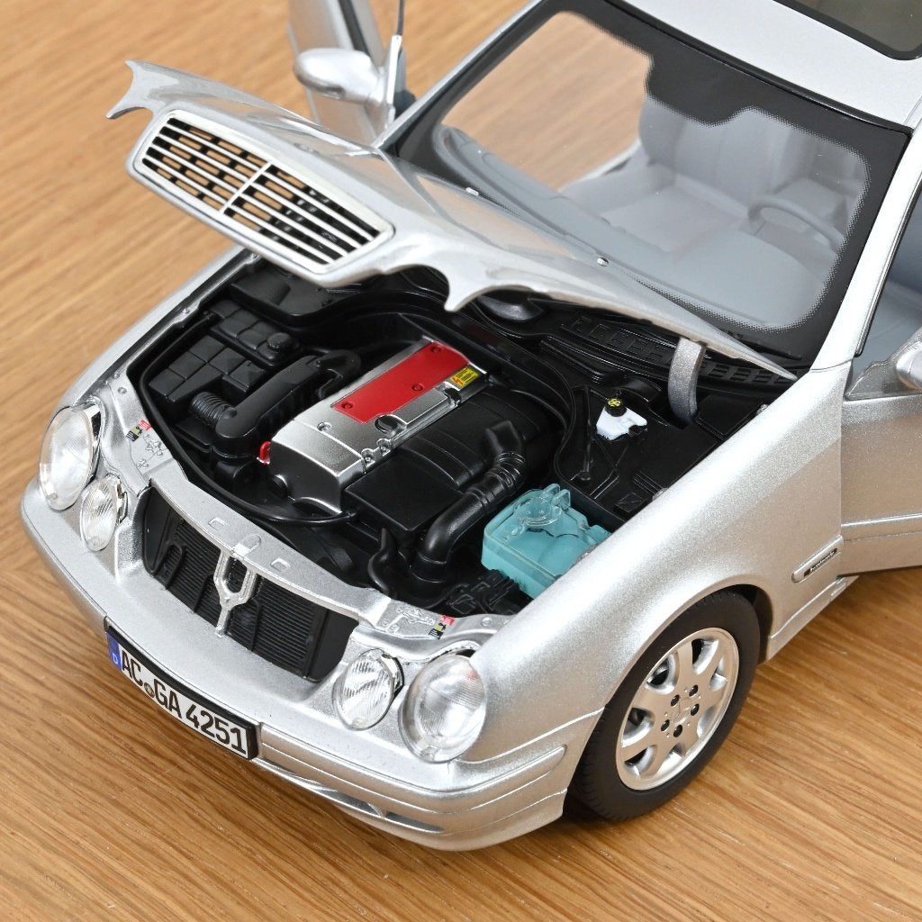 Norev 1:18 Mercedes Benz CLK Class 2000 Brillant Silver, Hobby en Vrije tijd, -, Nieuw, Norev, Ophalen of Verzenden