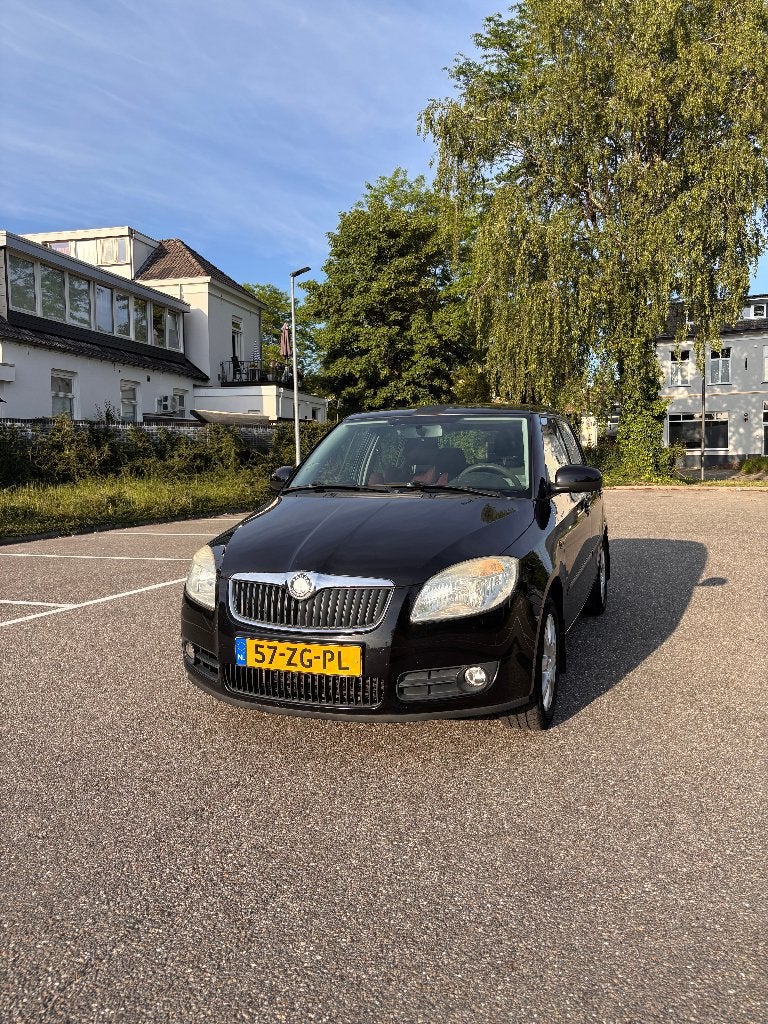 Skoda Fabia 1.6 16V 77KW AUT 2008 Zwart, Auto's, Stof, 4 cilinders, Origineel Nederlands, Particulier