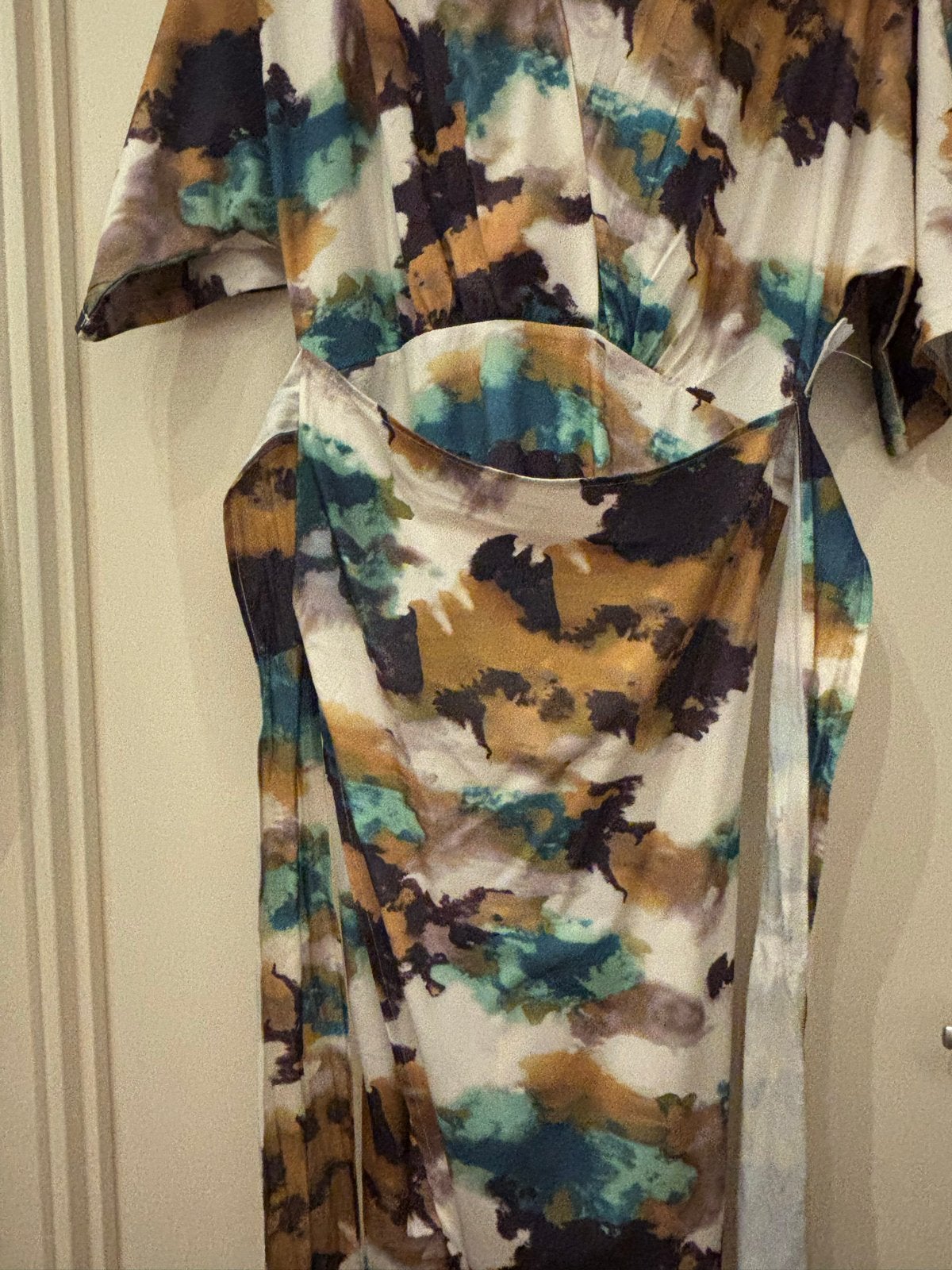Zomerse wikkeljurk met abstracte print - Maat 36, Ophalen of Verzenden, Zo goed als nieuw, Maat 36 (S), Meerkleurig