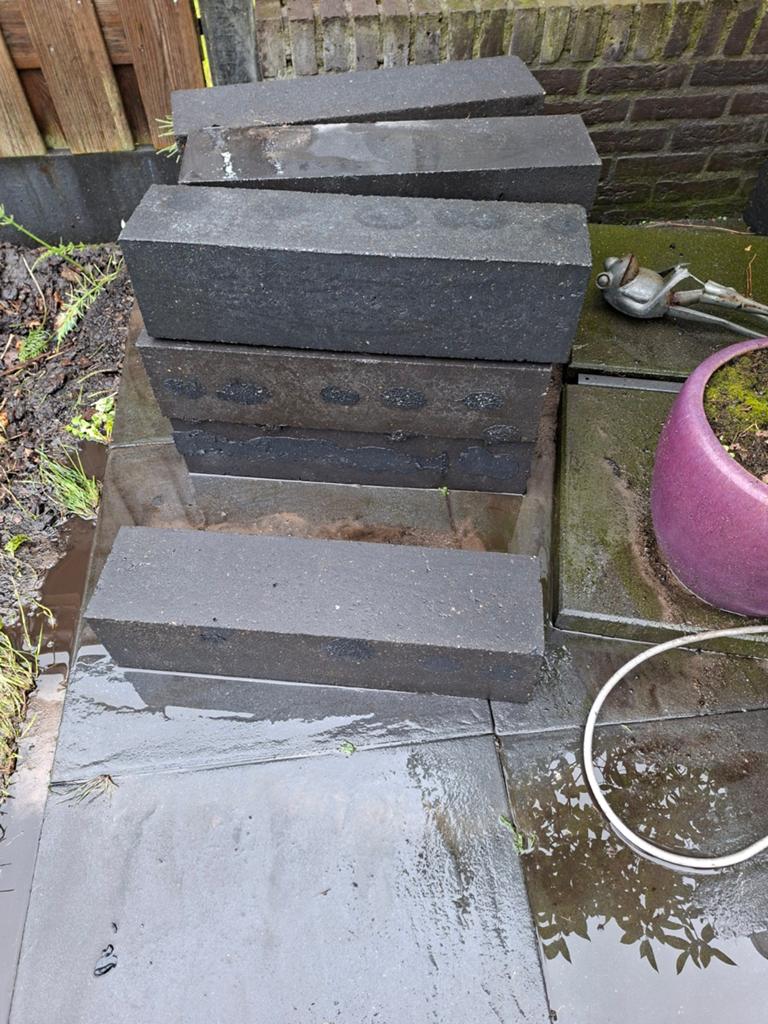 12x Zwarte betonnen bielzen voor tuin of border, Ophalen, Gebruikt, Biels, Minder dan 25 cm