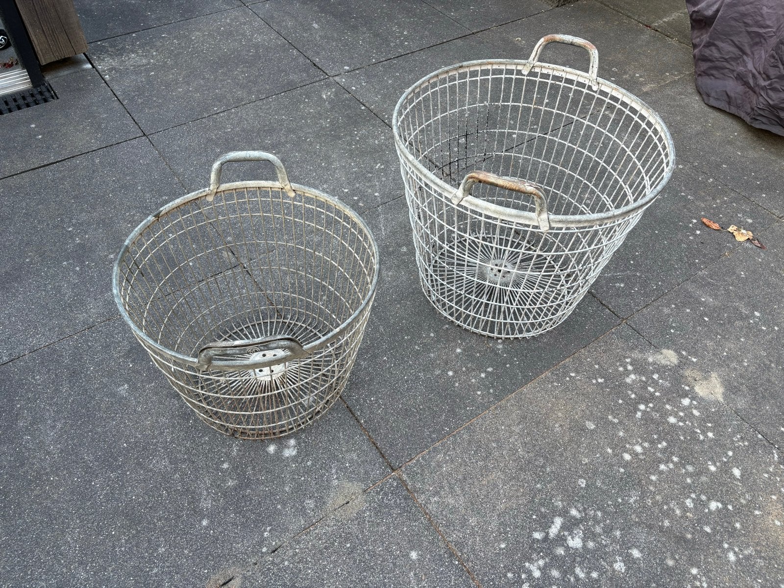 Set van 2 Vintage staal verzinkte draadmanden, Huis en Inrichting, Ophalen, Met handvatten, Gebruikt, Mand