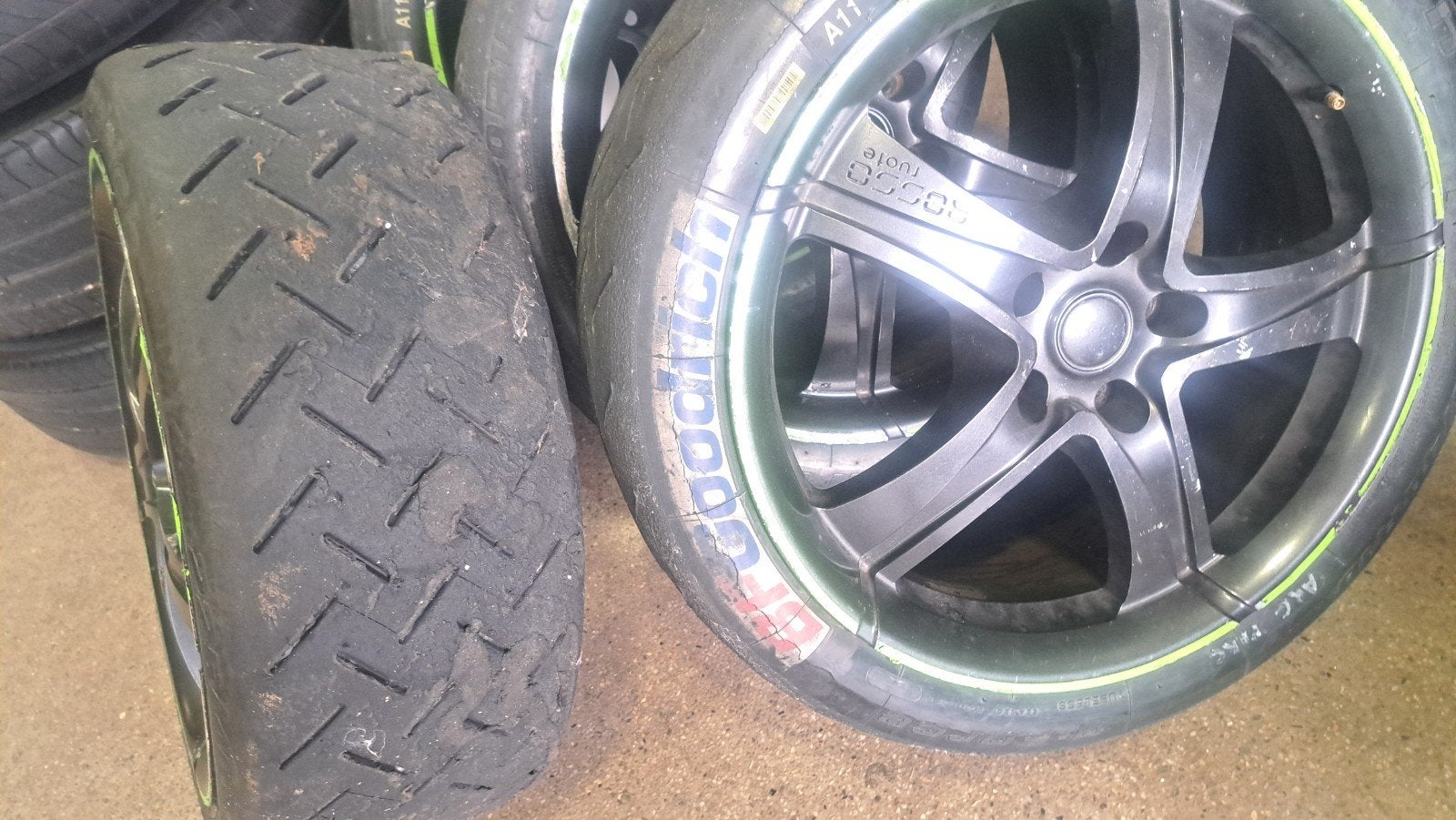 18 inch race wielen met Bf goodrich race banden 225/40R18, 18 inch, Gebruikt, Banden en Velgen, Nissan