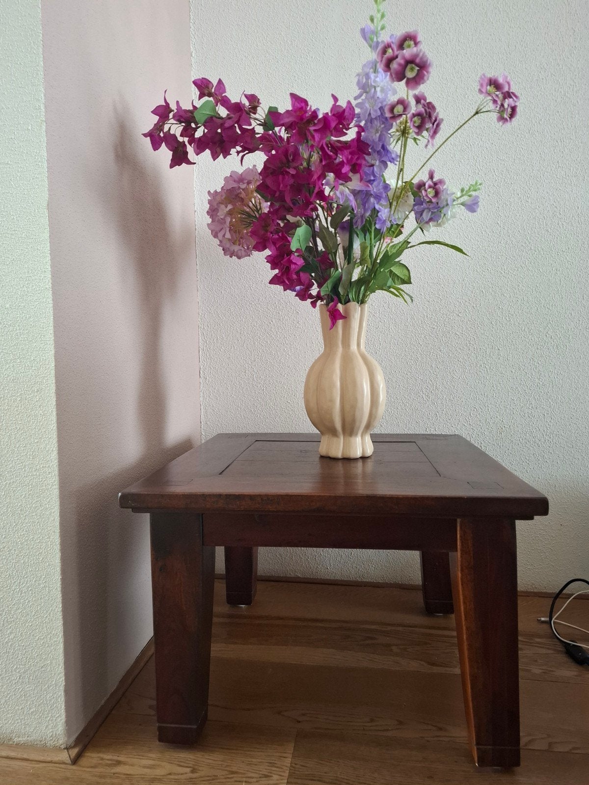 Massief houten salontafel, vierkant, donkerbruin, Ophalen, Minder dan 45 cm, Gebruikt, Klassiek, Robuust