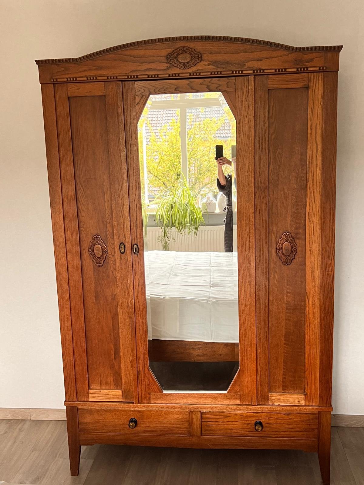 Antieke kast en bedden ca 1895 1910 jugendstil