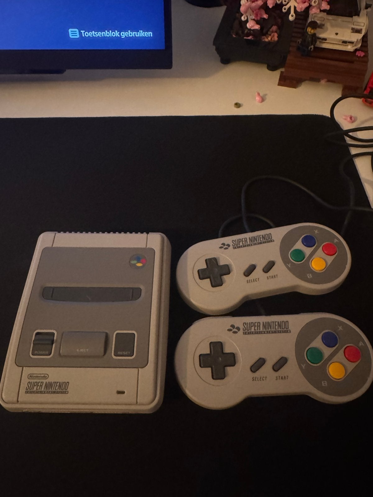 Super Nintendo Classic Mini met 2 controllers, Ophalen of Verzenden, Zo goed als nieuw, Met 2 controllers