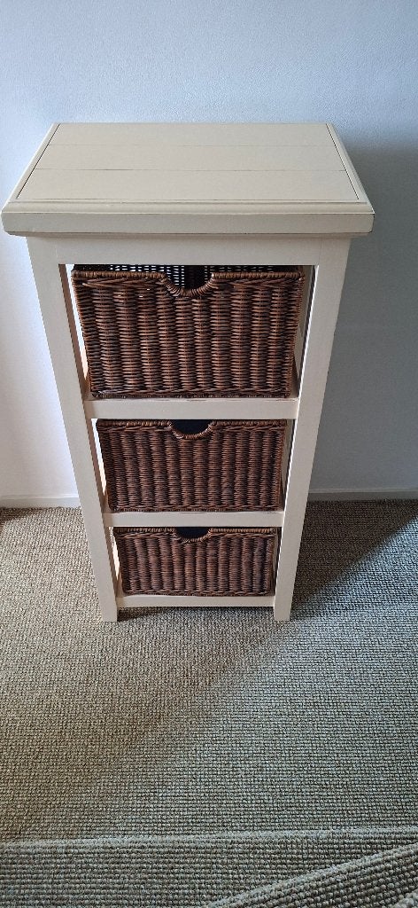 Kastje met manden, Ophalen, Minder dan 50 cm, Gebruikt, 3 of 4 laden