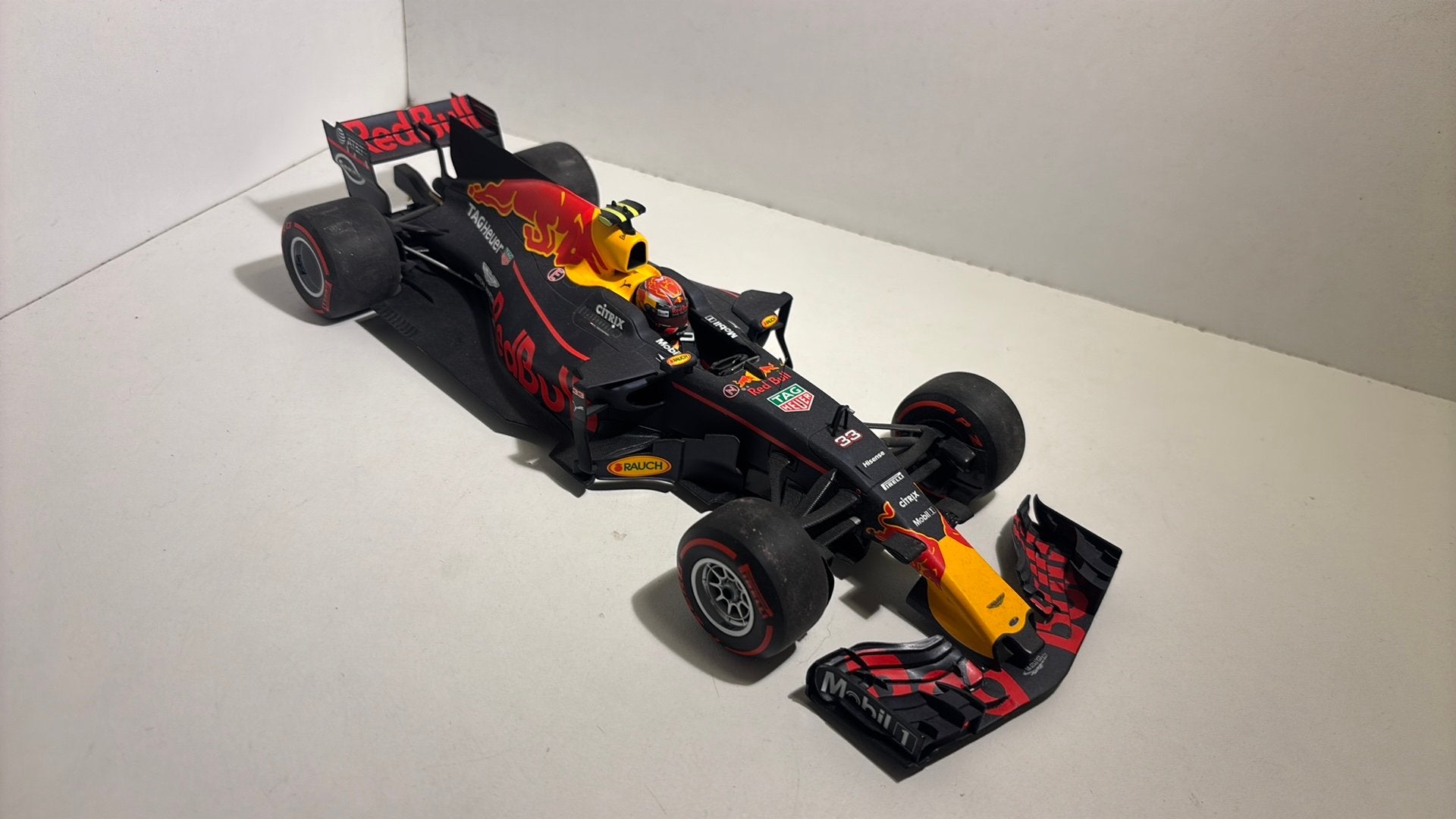 F1 red bull rb13 m.Verstappen minichamps 1.18