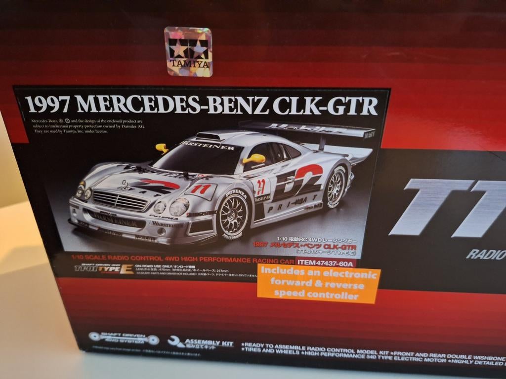 Mercedes CLK GTR body

INCL STICKERS EN SPOILER/SPIEGEL SET, Hobby en Vrije tijd, Modelbouw | Radiografisch | Auto's, Ophalen of Verzenden