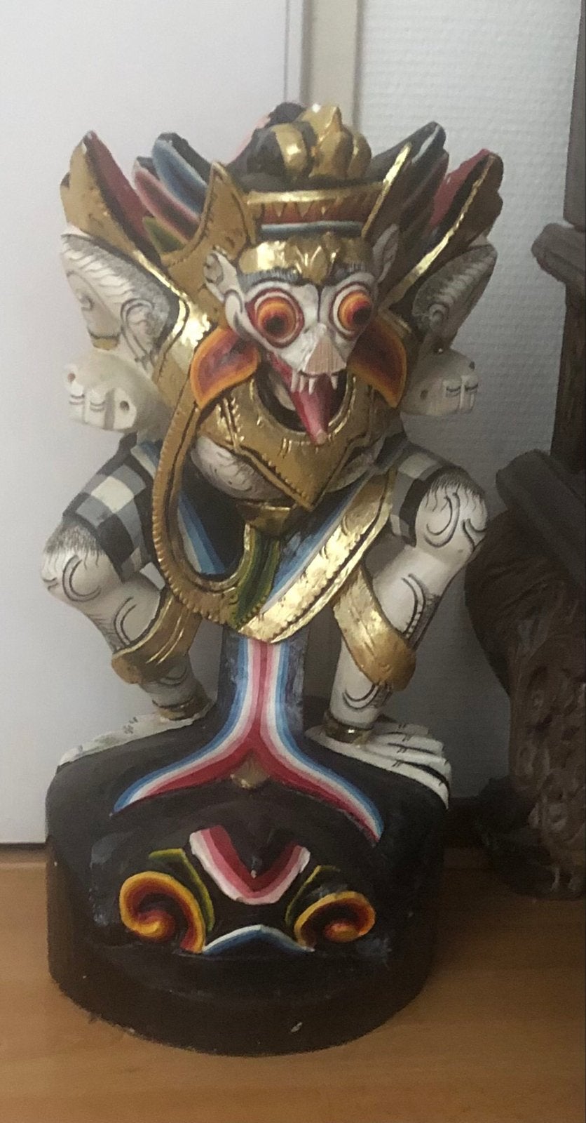 Handgesneden Balinese Garuda Beeld - Kleurrijk Hout, Antiek en Kunst, Ophalen, Overige onderwerpen, 20 - 50 cm, Beeld