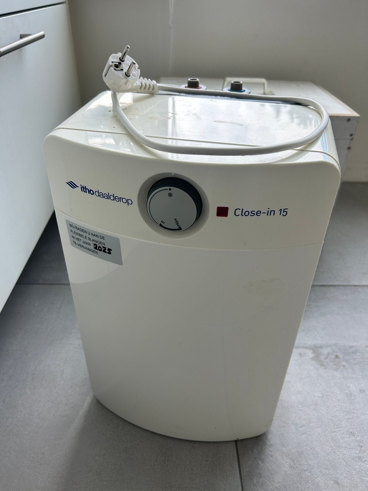 Itho Daalderop Close-in 15 liter boiler, Gebruikt, Minder dan 85 cm, Minder dan 60 cm, Inbouw
