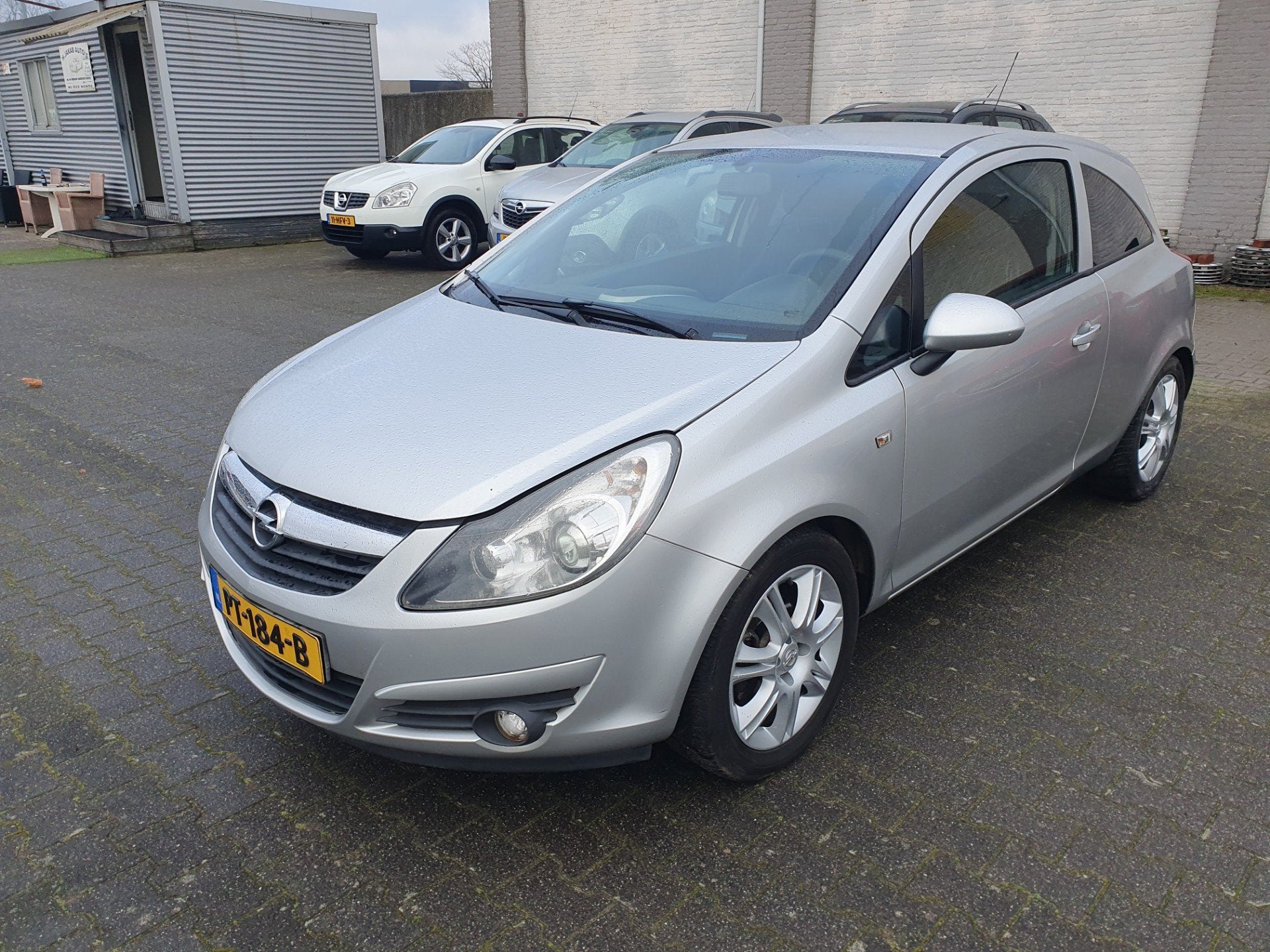 Opel Corsa Opel Corsa Opel Corsa 1.2-16V Essentia-LPG G3, Voorwielaandrijving, Zwart, 1229 cc, Bedrijf