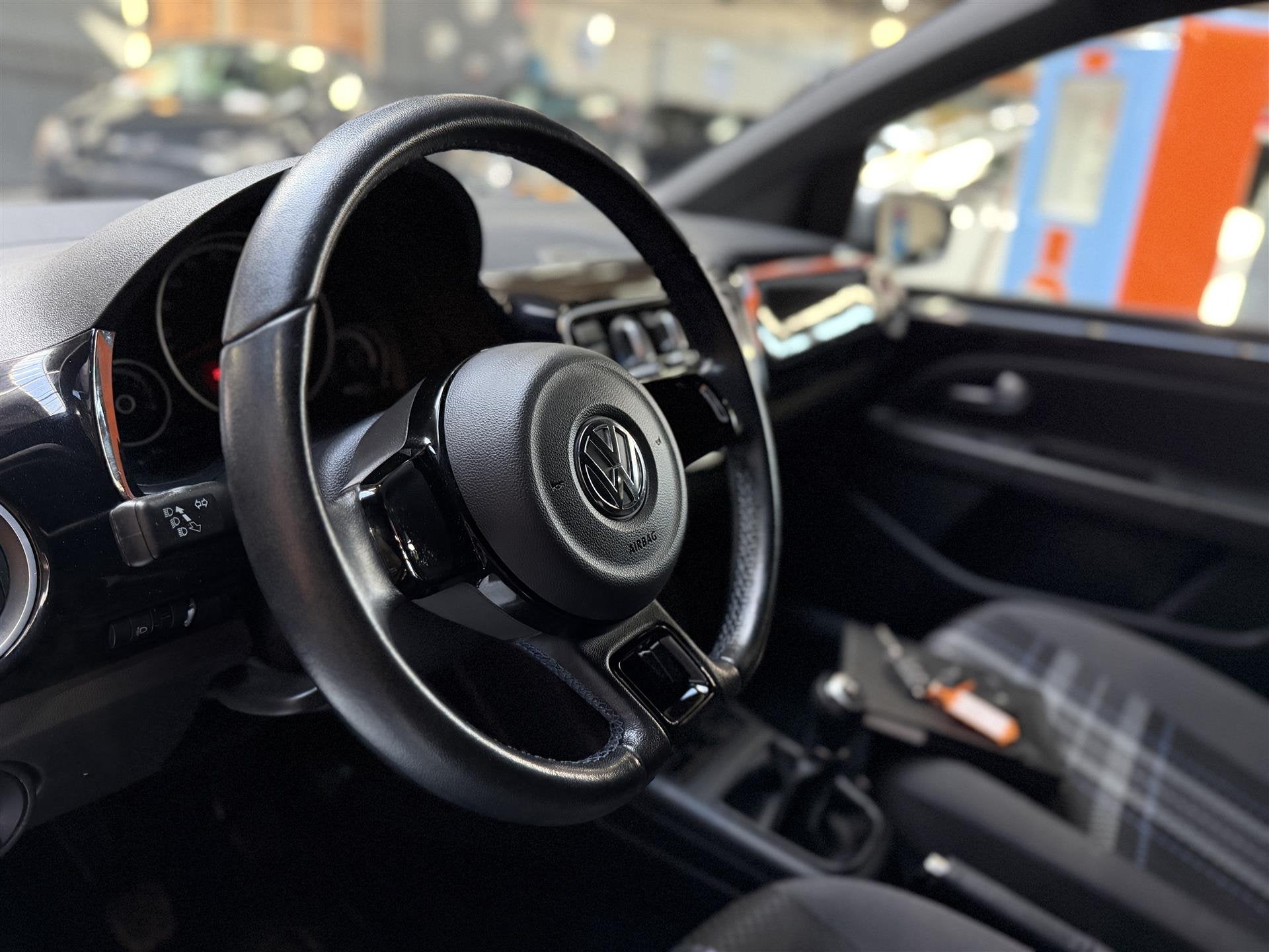 Volkswagen up! 1.0 up! Airco! Nette Auto! Stoelverwarming!, Isofix, Gebruikt, Up!, 1290 kg