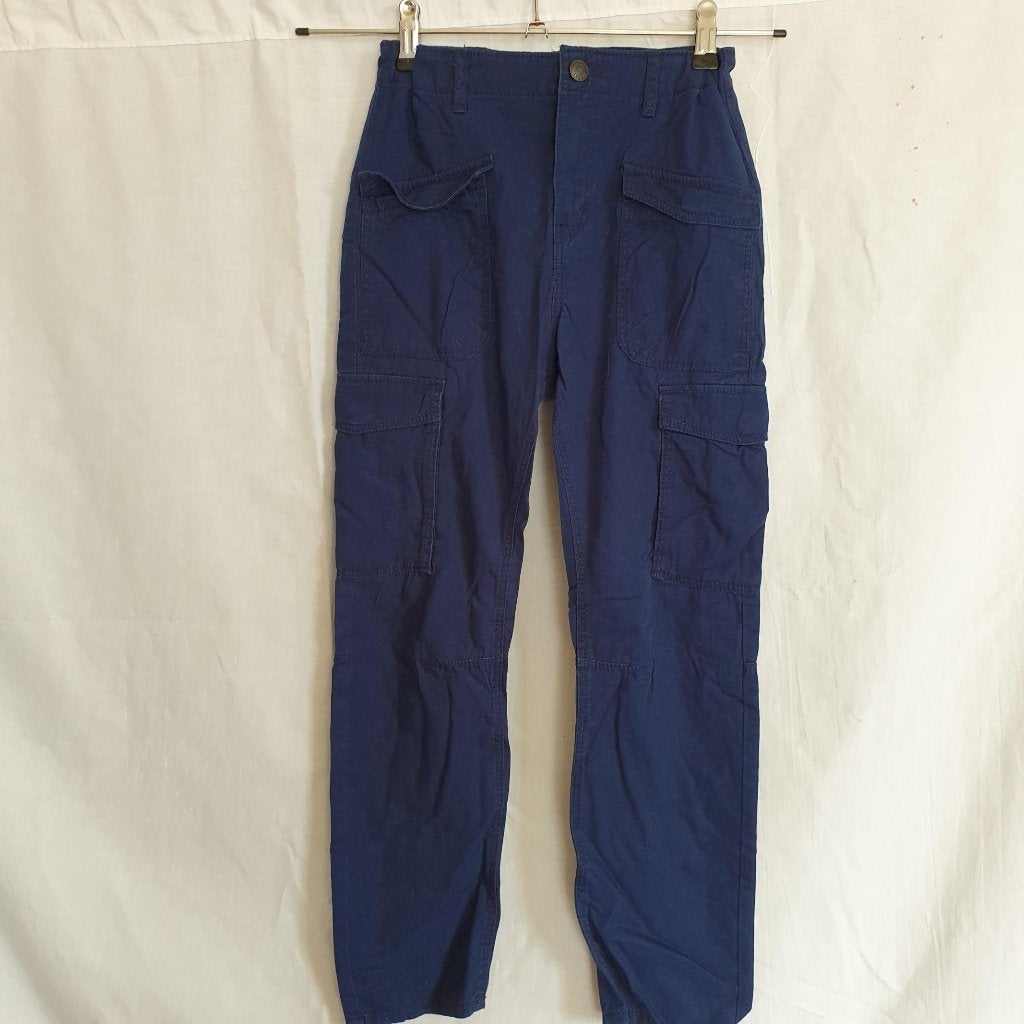 Nette blauwe broek. Mt 140. Merk Logg, Broek, ., Ophalen of Verzenden, Zo goed als nieuw