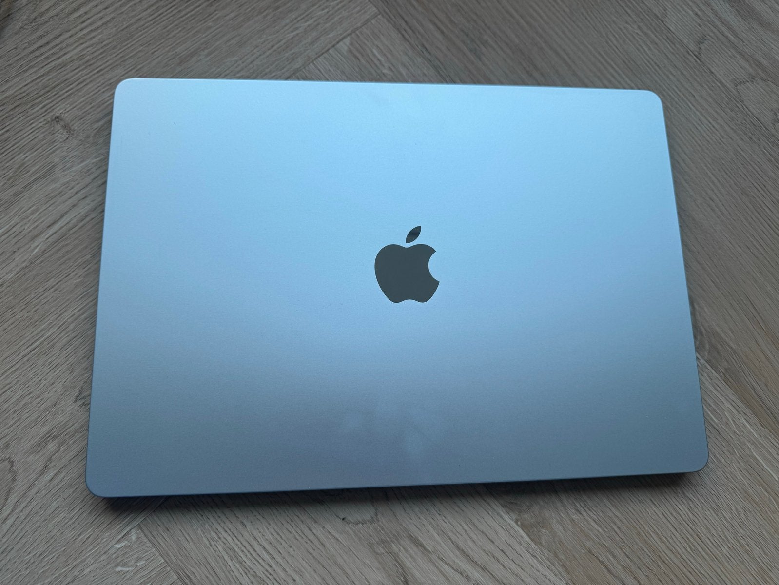 MacBook Air 15 inch M4 2025 - 16GB RAM