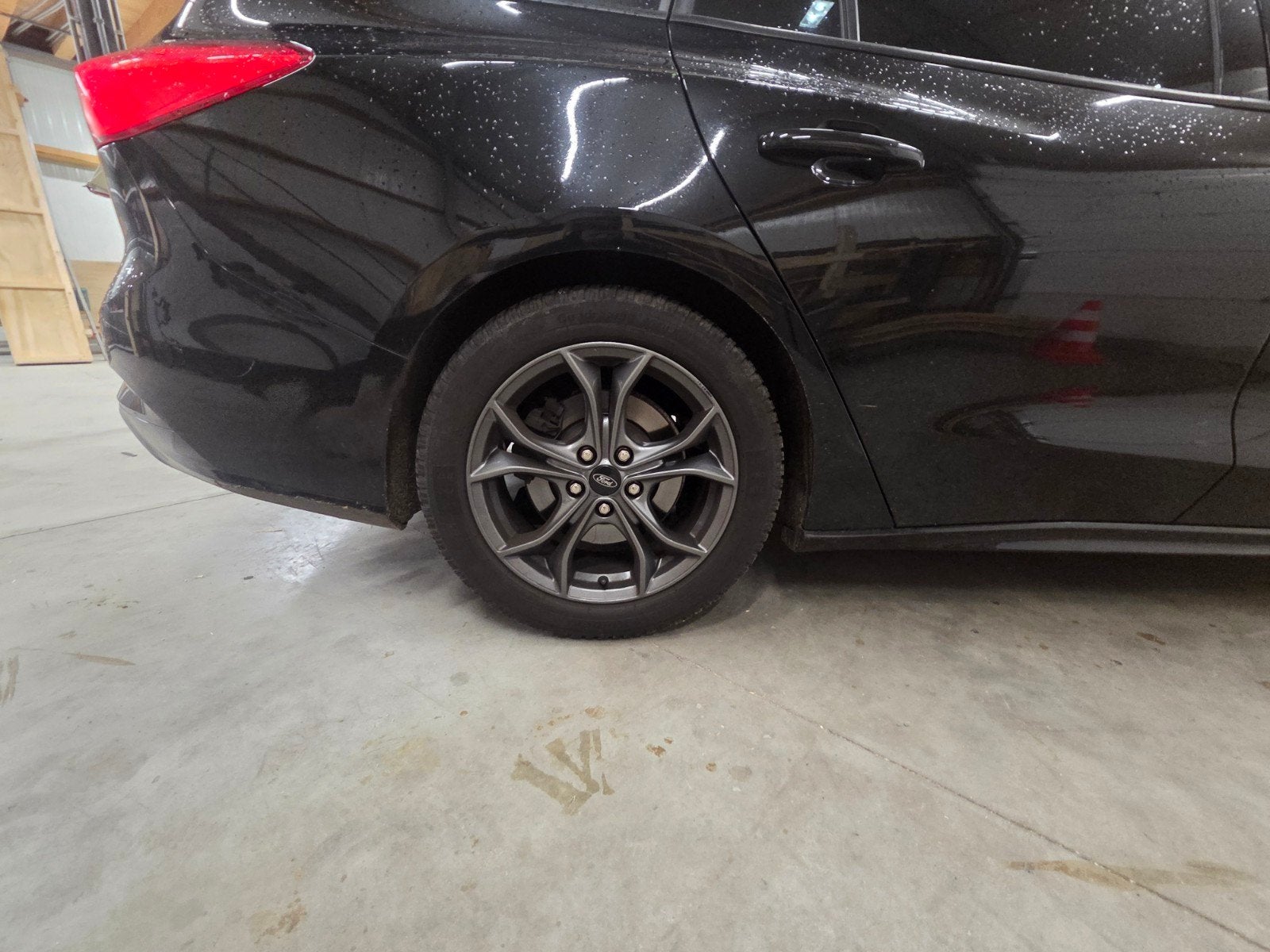 Ford Focus 1.0 Ecoboost 125pk Aut 2019 Zwart, Auto's, 125 pk, Zwart, 14 km/l, Particulier