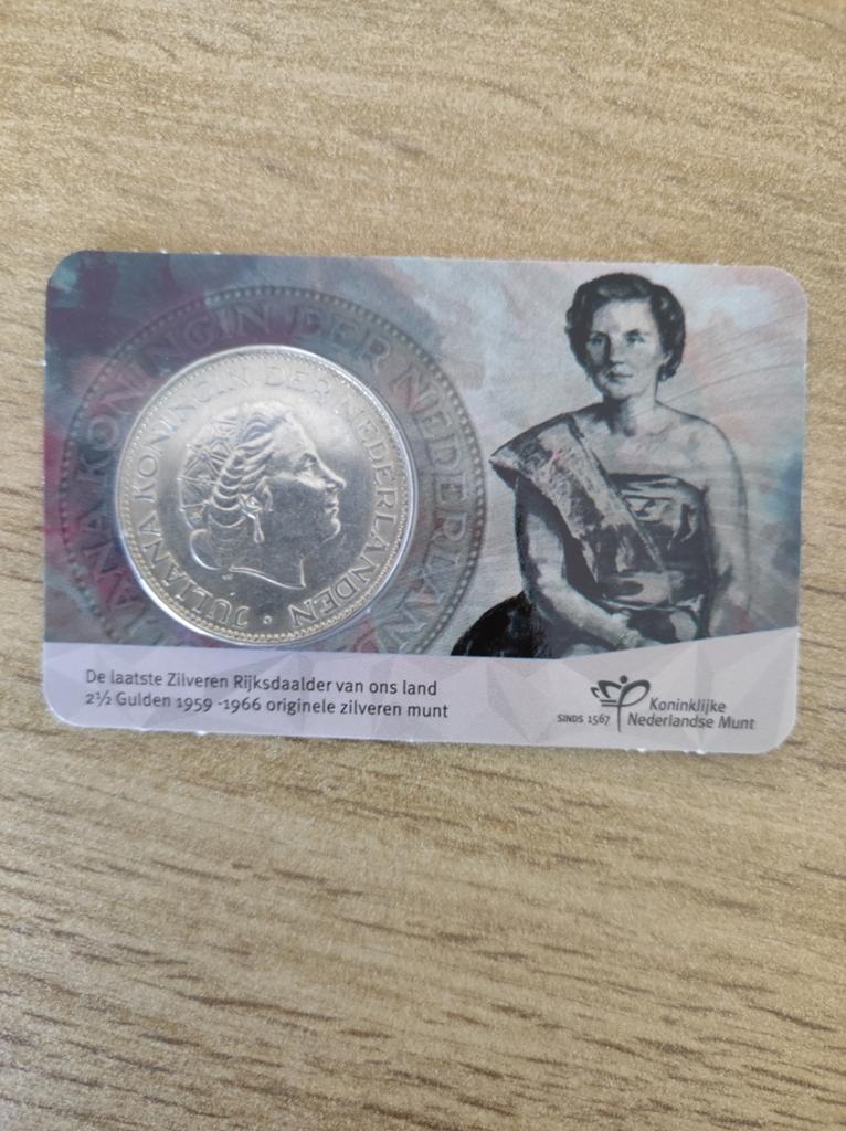 60 jaar afscheid zilveren Rijksdaalder in coincard, Ophalen of Verzenden, Koningin Juliana, 2½ gulden