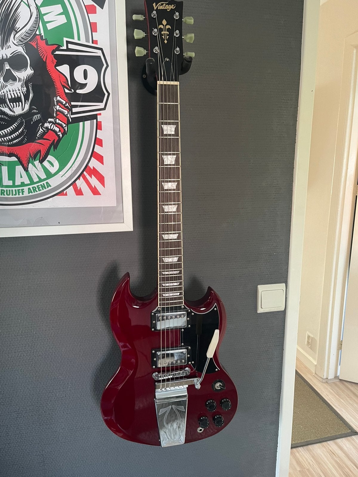 Vintage SG met vibrola, Ophalen, Zo goed als nieuw, Solid body, Overige merken