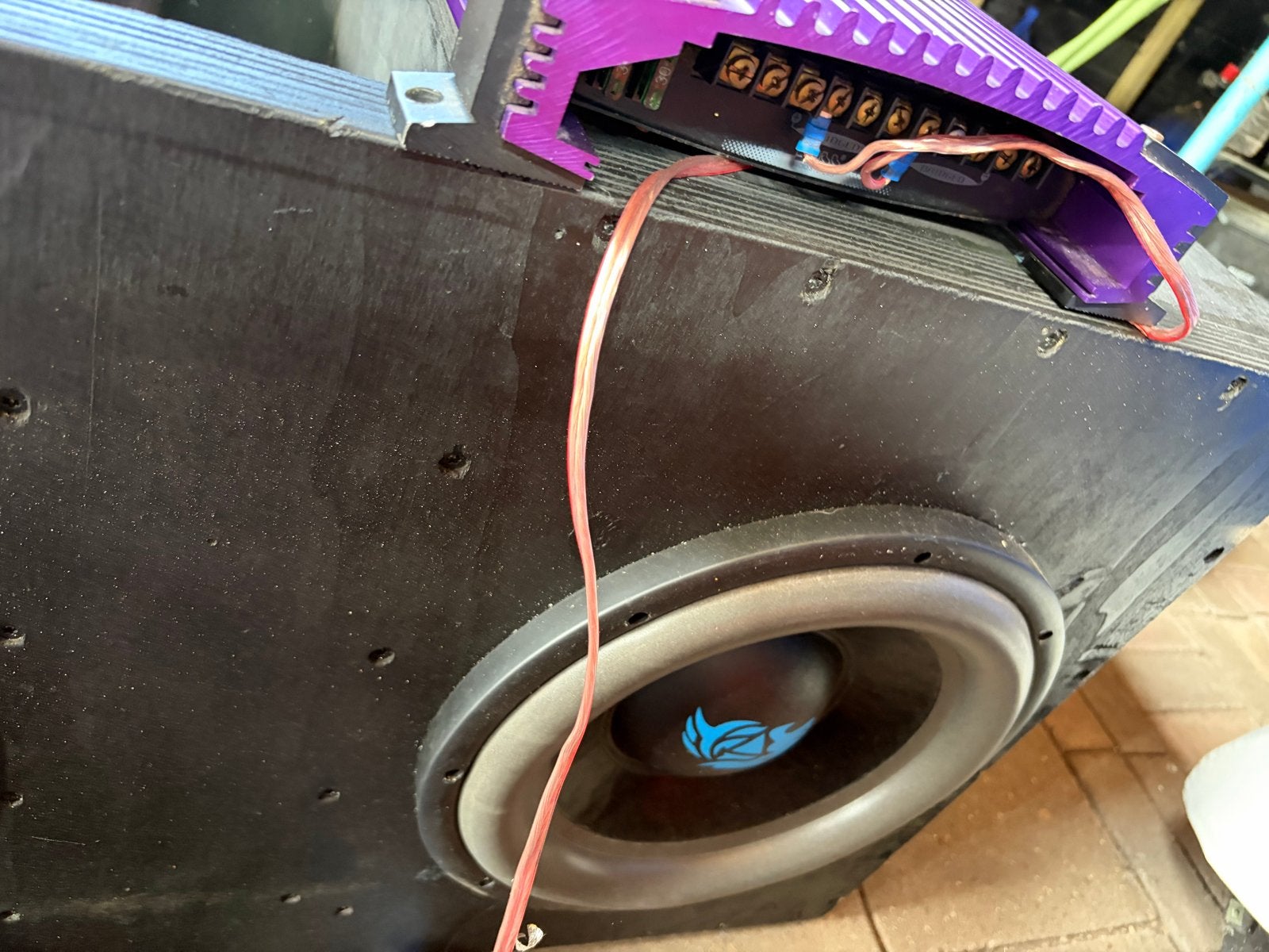 Boss Subwoofer met Versterker - Krachtig Geluid, Ophalen, Gebruikt