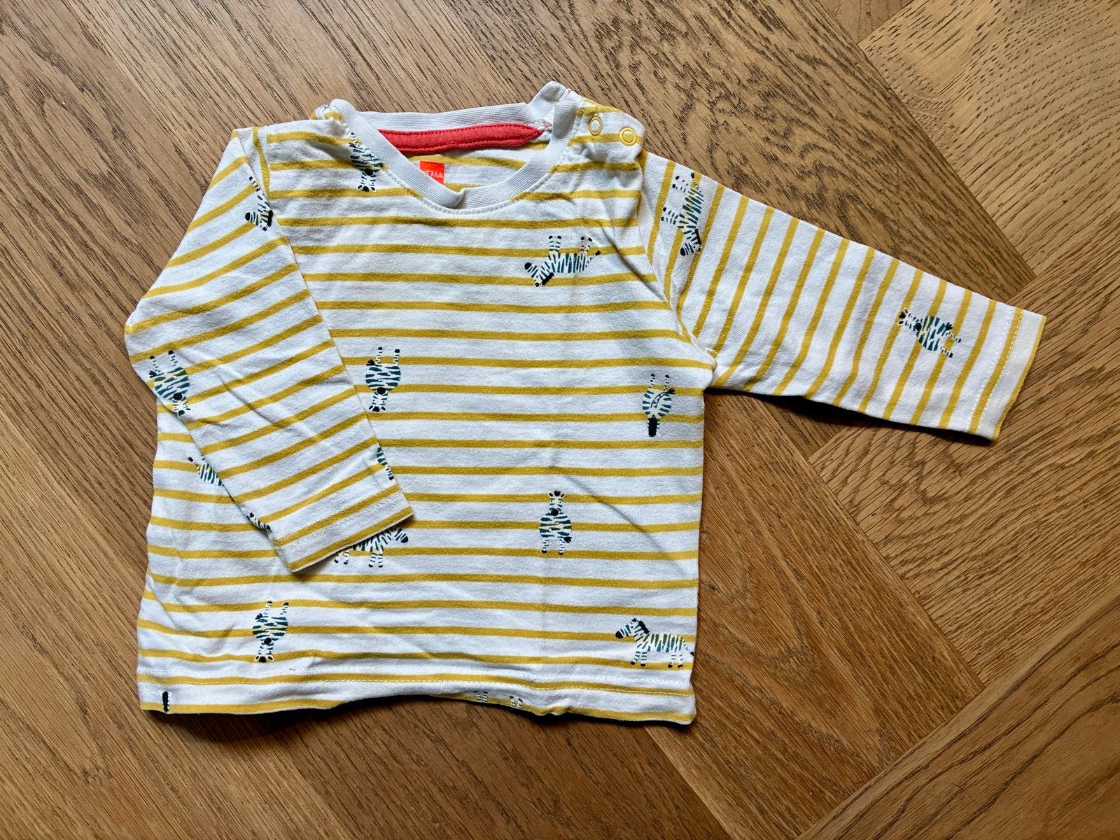 Hema shirtje maat 68 met zebra, Ophalen of Verzenden, Zo goed als nieuw, Jongetje of Meisje, Shirtje of Longsleeve