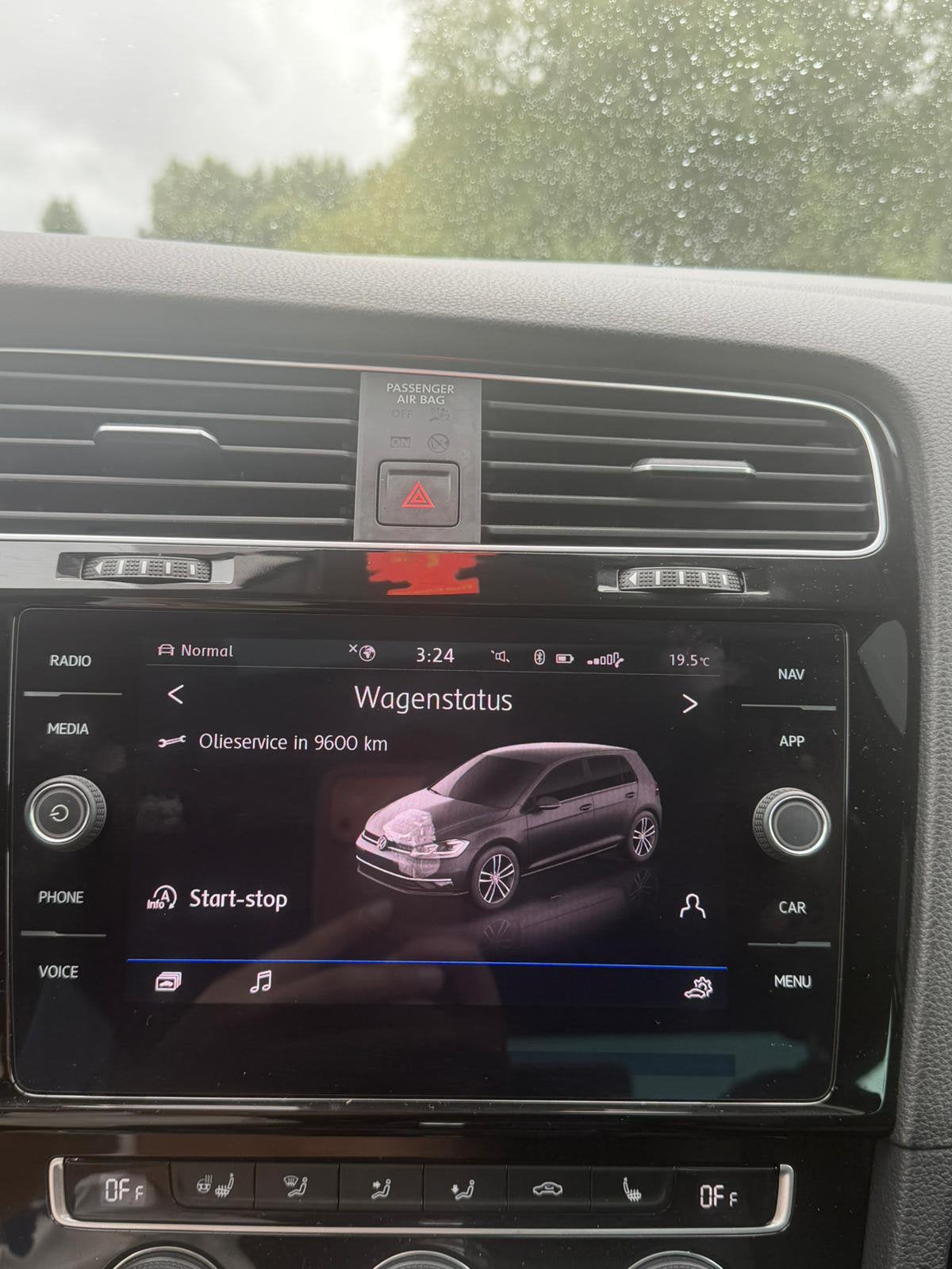 Foto 11 van Volkswagen Golf 1.5 TSI 150pk 7-DSG 2019 PANO - KEYLESS
