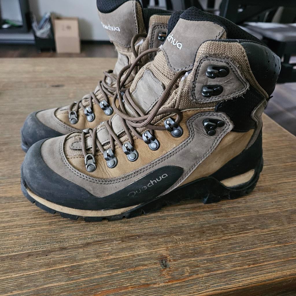 Quechua Novadry wandelschoenen - Maat 41, Sport en Fitness, Bergsport en Wandelen, Ophalen of Verzenden, Gebruikt, Schoenen