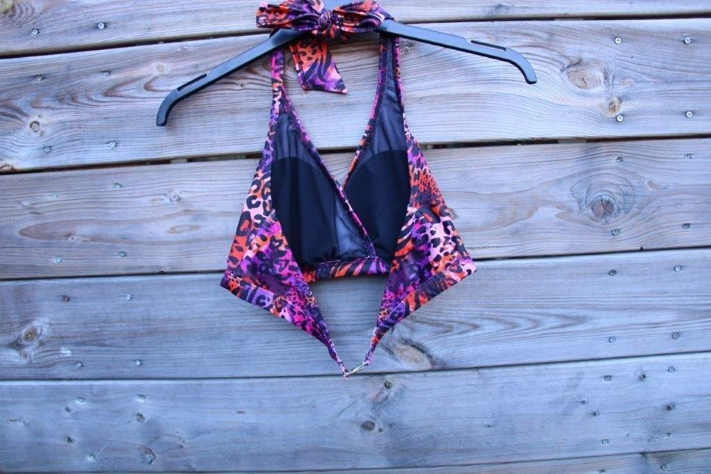 Bikini gekleurd Sapph mt M 75D Vaste prijs, Kleding | Dames, Badmode en Zwemkleding, Overige kleuren, Ophalen of Verzenden, Zo goed als nieuw