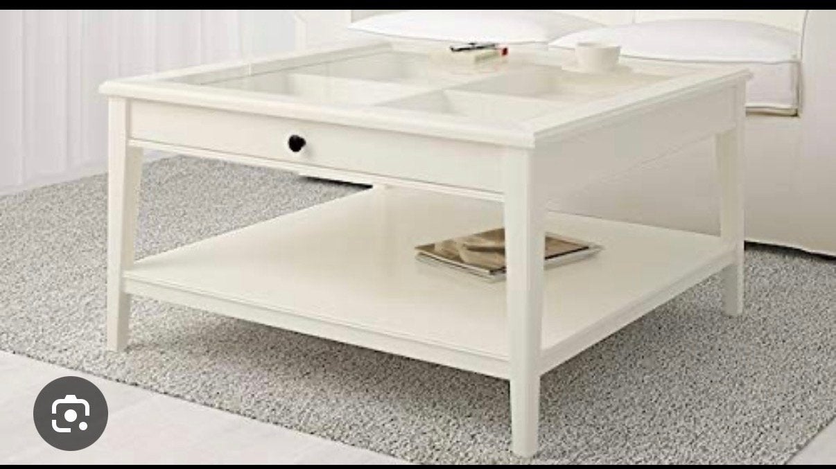 Ikea salontafel met gebruikerssporen, Huis en Inrichting, 50 – 75, Gebruikt, Vierkant, Overige houtsoorten