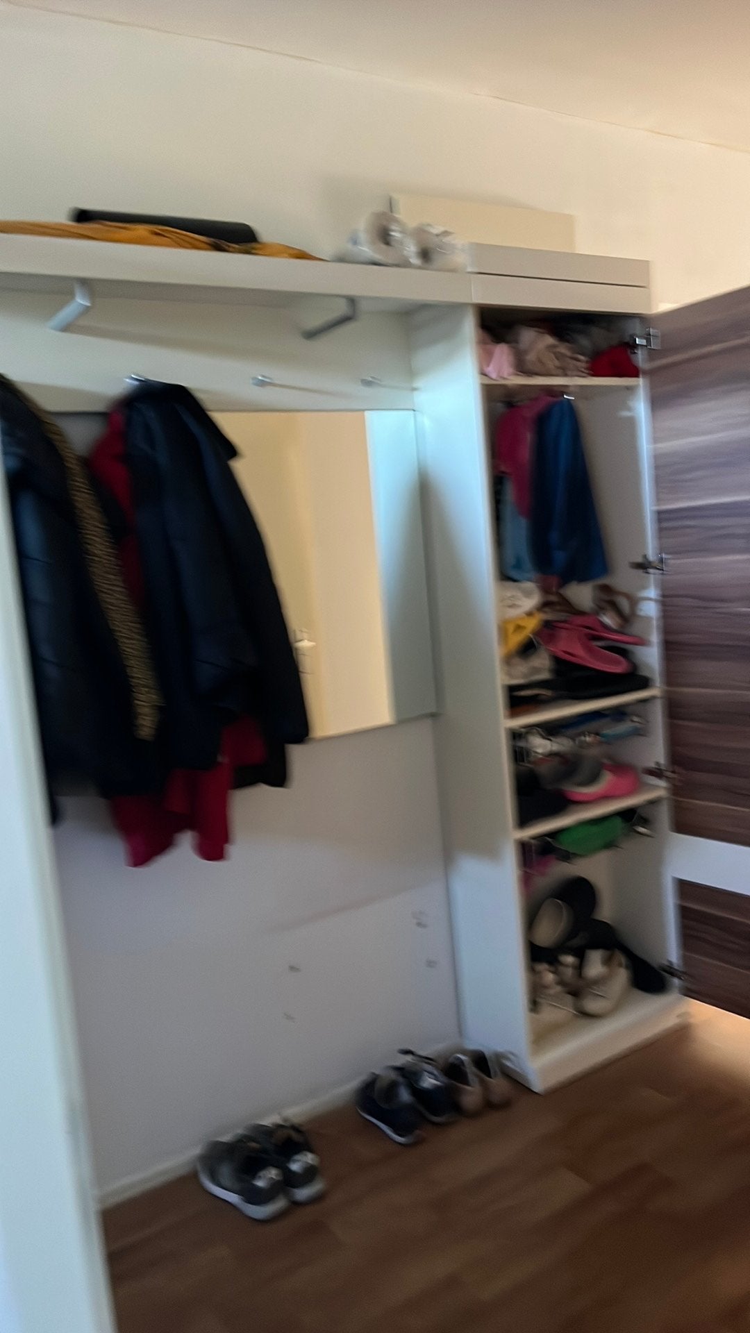 Duitsland merk “Hulsta “Garderobe, Ophalen, 200 cm of meer, Met klep(pen), 150 tot 200 cm