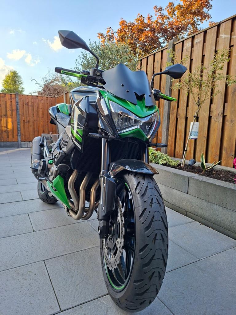 Zeer complete Kawasaki Z800 Full Akrapovic 2014, Motoren, Motoren | Kawasaki, Occasion, 4 cilinders, Motorrijbewijs A, Particulier