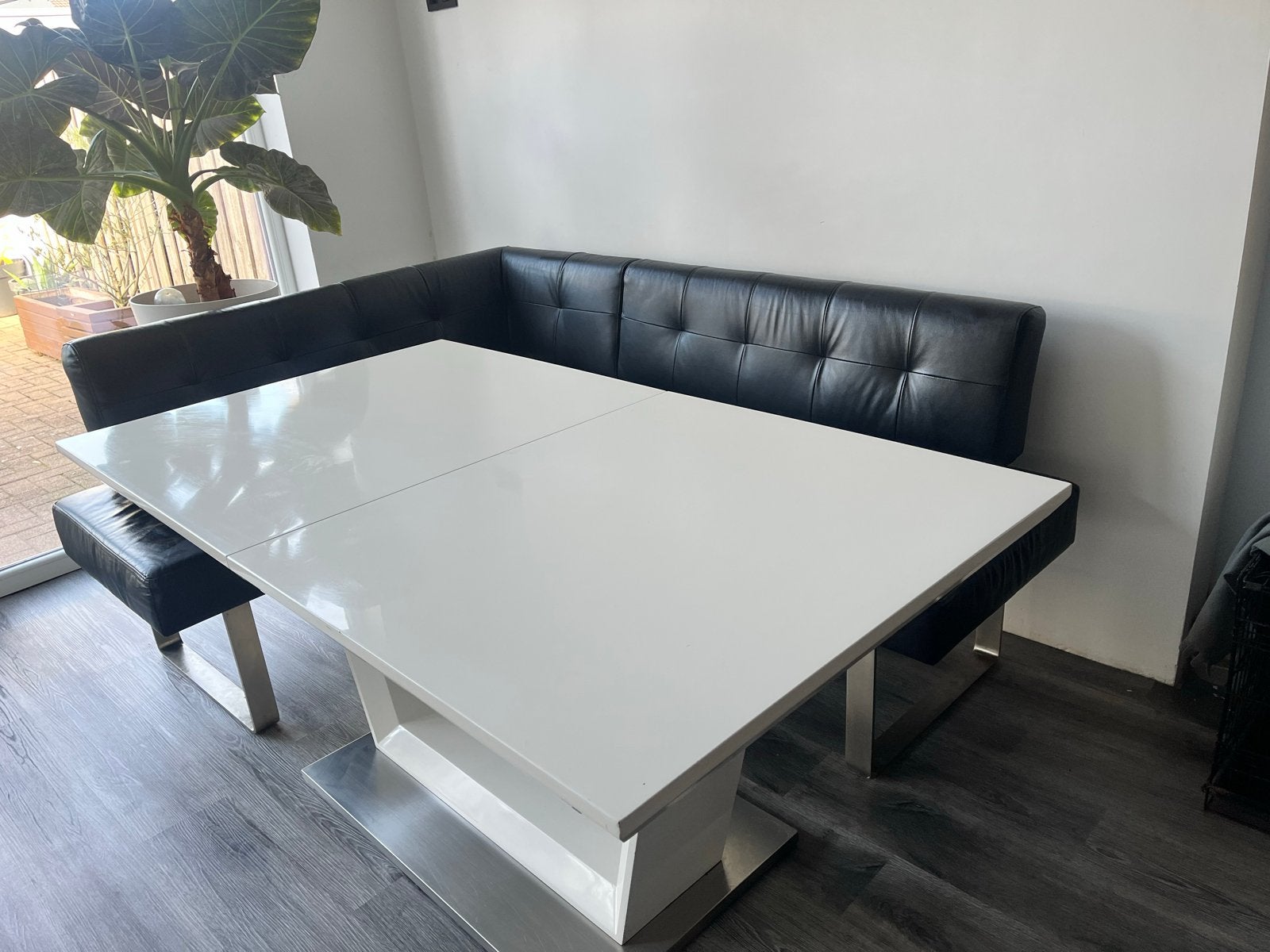Uitschuifbare eettafel met hoekbank - Novel, Huis en Inrichting, Ophalen, Kunststof, Gebruikt, 100 tot 150 cm